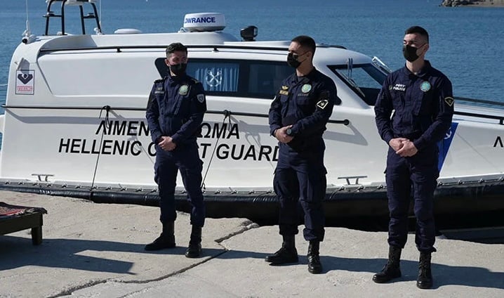 Συνελήφθη μετά απο καταδίωξη στη Λερο, δουλέμπορος που μετεφερε μεταναστες