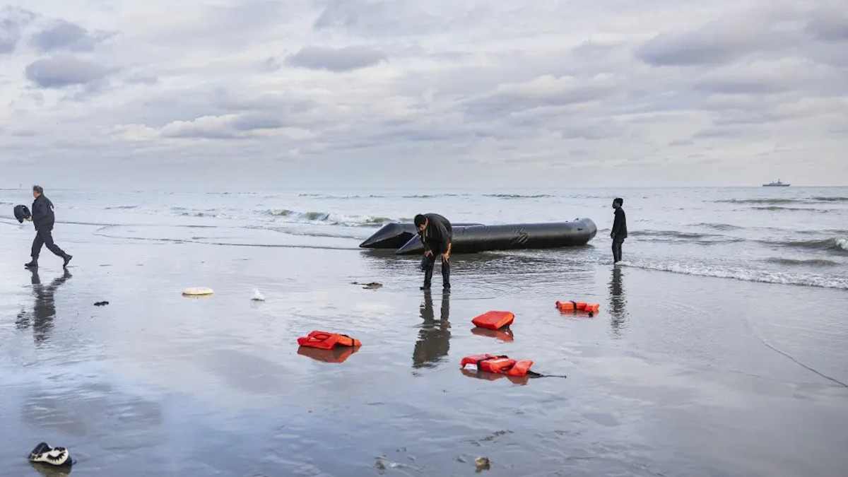 Σαράντα δύο πρόσφυγες και μετανάστες «θεωρούνται νεκροί» μετά το ναυάγιο πλοιαρίου ανοικτά της Λιβύης