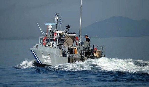 Εντοπισμός και διάσωση 12 αλλοδαπών και σύλληψη του αλλοδαπού διακινητή τους στη Γαύδο